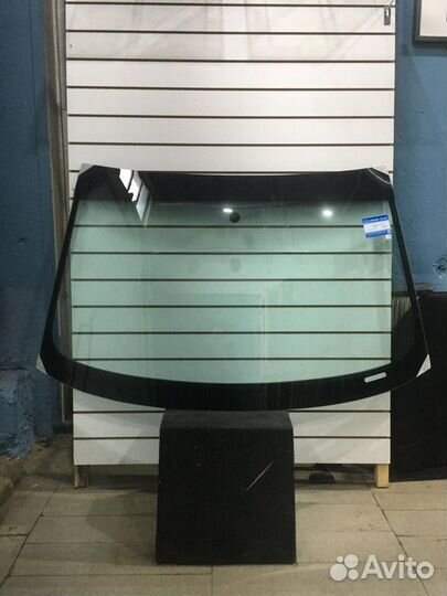 Лобовое стекло Ауди а4