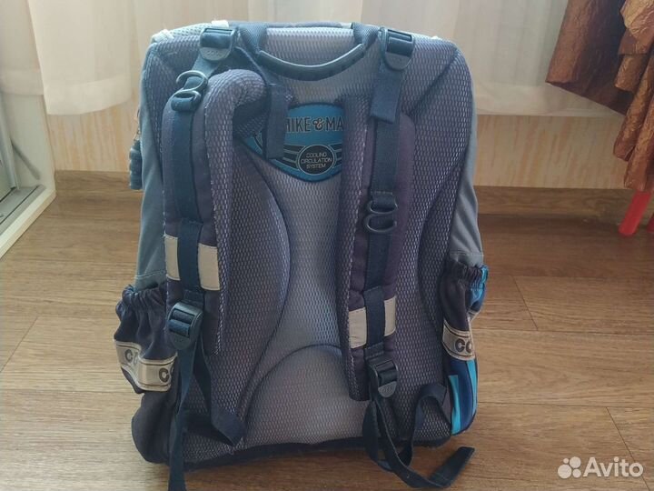 Школьный рюкзак