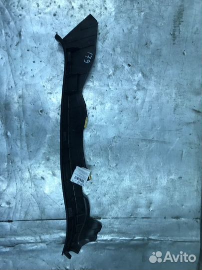 Накладка стойки задняя левая Toyota Crown GRS182