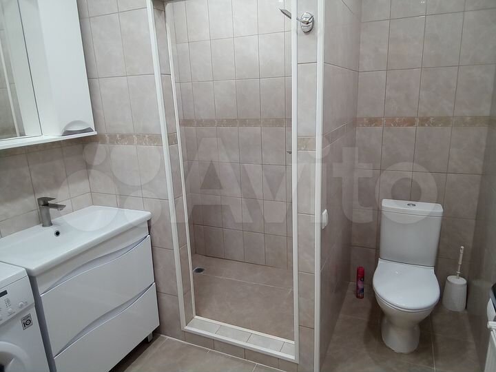 2-к. квартира, 70 м², 1/2 эт.