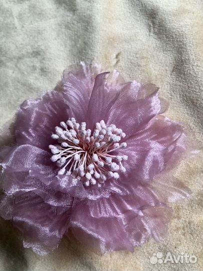 Цветок брошь