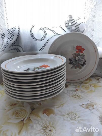 Набор тарелок