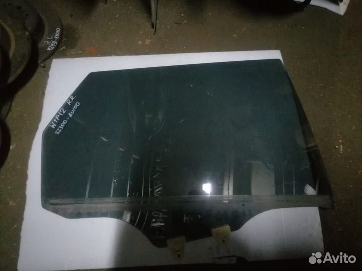 Стекло опускное nissan primera WTP12 Задний Прав 82300-AU100