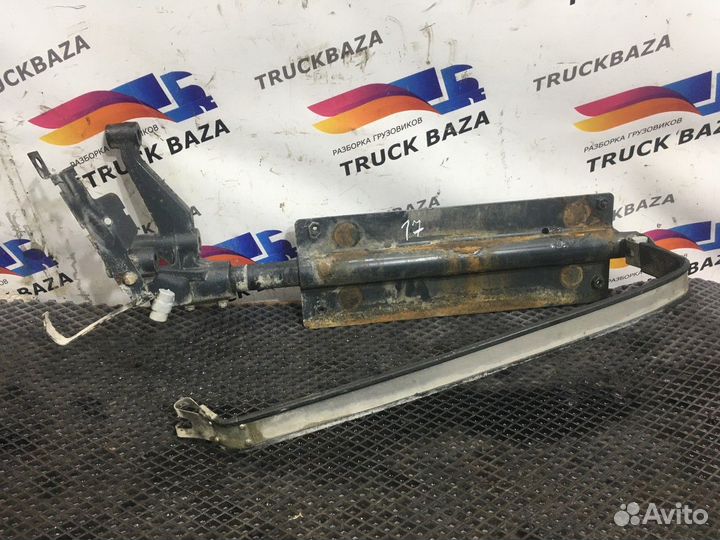 Кронштейн бака AdBlue Iveco Stralis