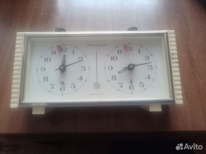 Часы шахматные янтарь