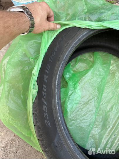 Pirelli Winter Sottozero 270 Serie II 265/35 R19 и 235/40 R19