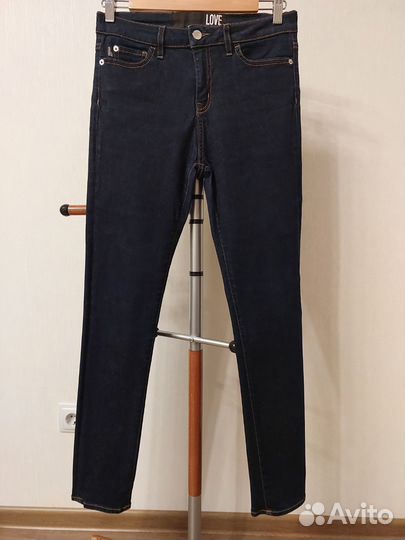 Джинсы женские Love Moschino