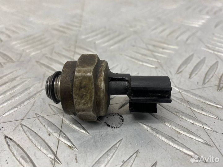 Б/У Датчик давления масла (Двигателя) Nissan Teana