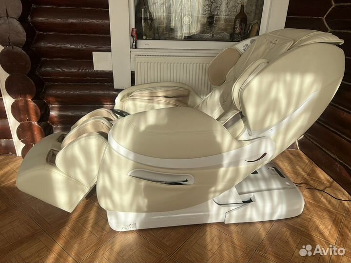 Массажное кресло Casada Skyliner cream