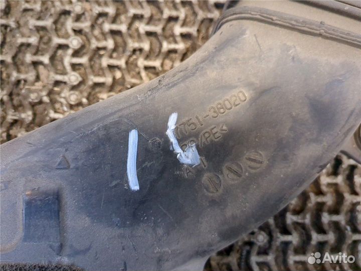 Воздухозаборник Lexus LS460, 2009