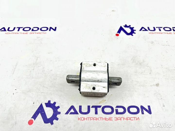 Подушка АКПП Mercedes E W211 М272 3.0
