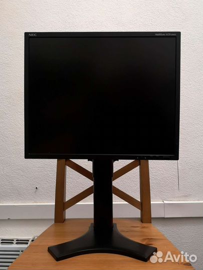 Монитор NEC MultiSync lcd 1990SX