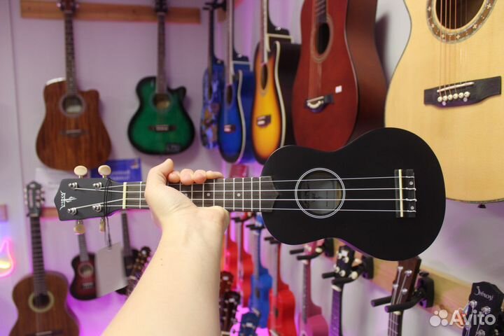 Укулеле Listen Новая