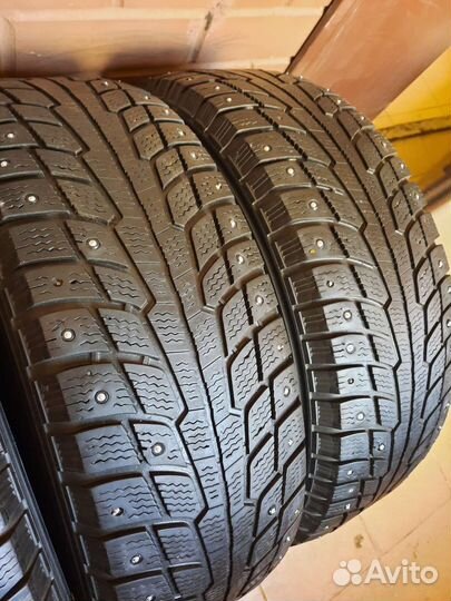 Michelin Latitude X-Ice North 225/70 R16