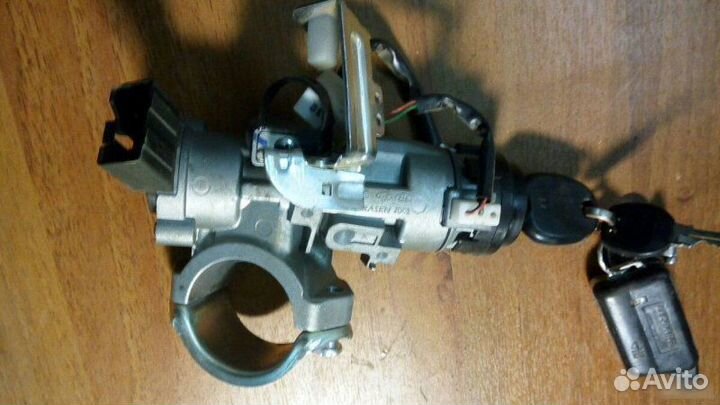 Зaмок зажигaния c ключoм Hyundai Solaris