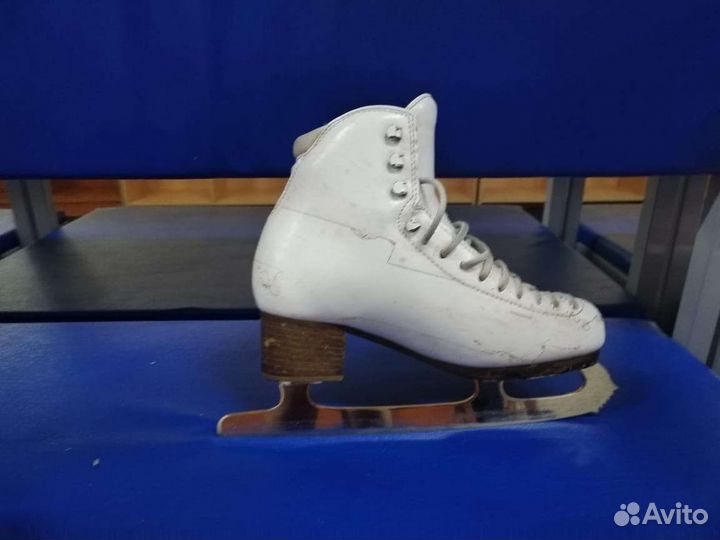 Коньки для фигурного катания профессиональные