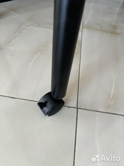 Кухонный стол