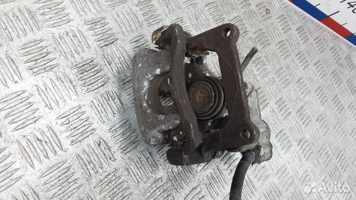 Суппорт задний левый Audi A8 D3/4E 2004