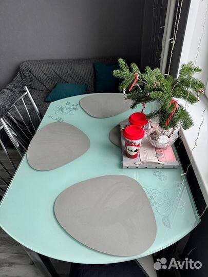 Кухонный стол