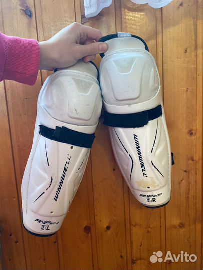Щитки хоккейные детские 10