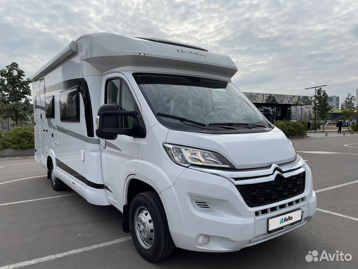 Полуинтегрированный Hobby Optima Ontour, 2020