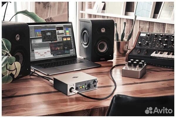 Звуковая карта Universal Audio Volt 1