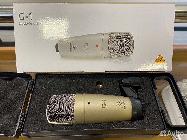 Behringer C-1 студийный микрофон конденсаторный