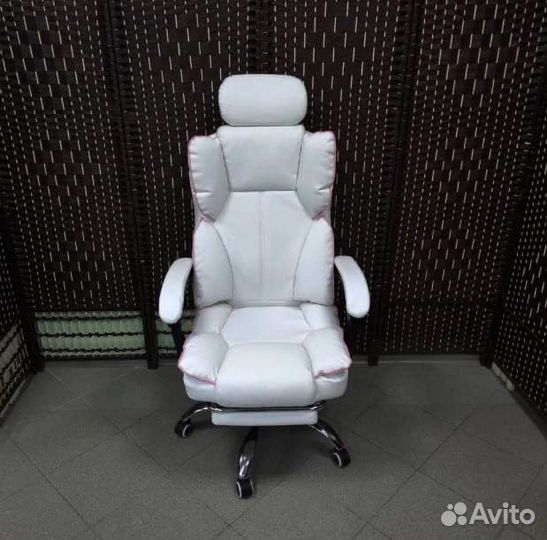 Офисное компьютерное кресло с подголовником