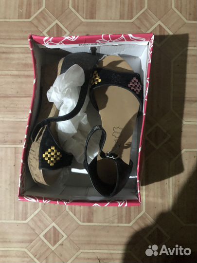 Босоножки для девочки