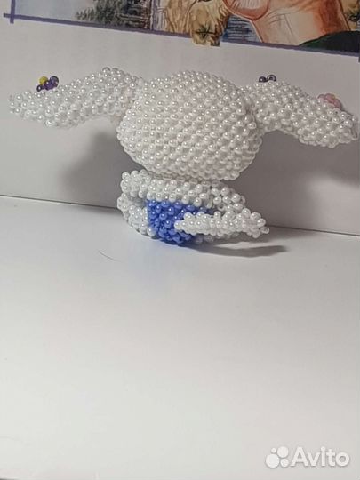 Синнаморолл из бисера.Ручной работы