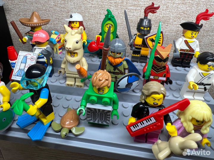 Lego minifigures 71027 20я серия