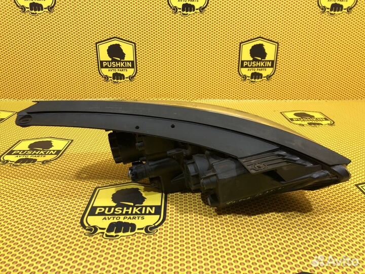 Фара левая Hyundai ix35