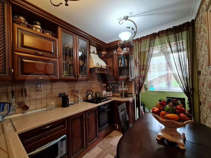 2-к. квартира, 50 м², 3/6 эт.