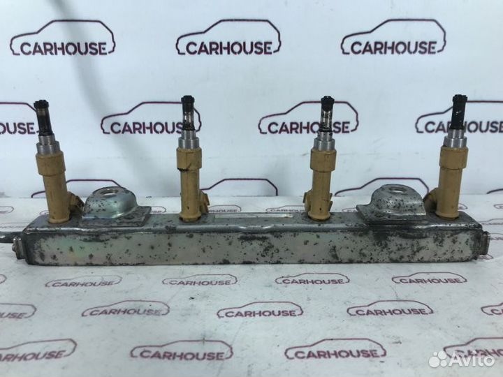 Рампа с форсунками Toyota Rav4 2.0 3ZR