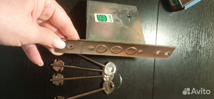 Врезной сувальдный замок 30.01