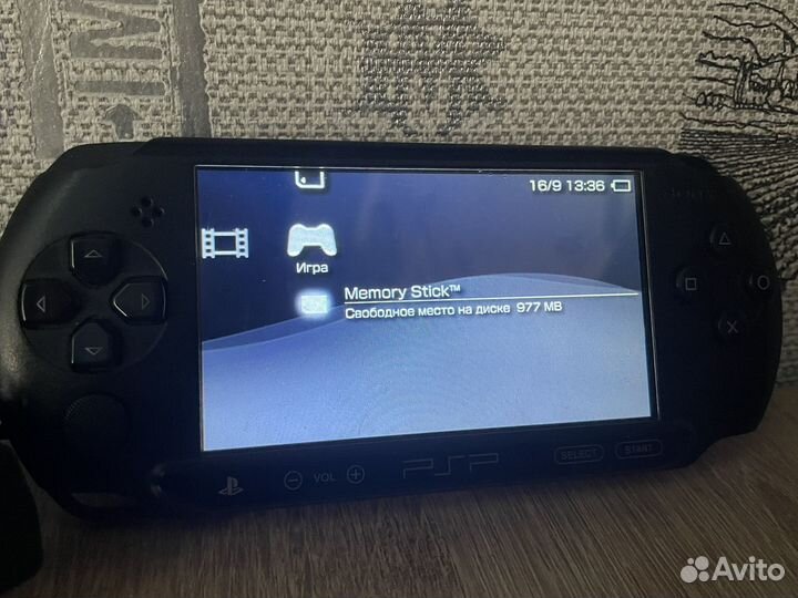 Sony PSP + 8gb + игры