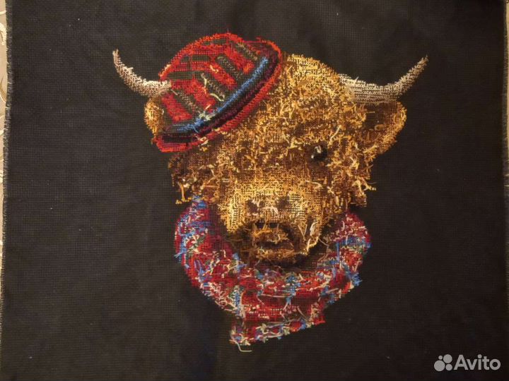 Вышивка крестом бык в шляпе