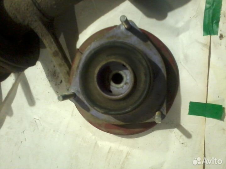 Продаю правую переднюю стойку ваз 08