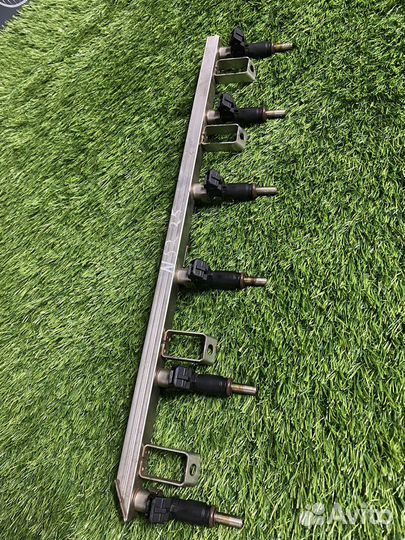 Топливная рампа с форсунками BMW N52