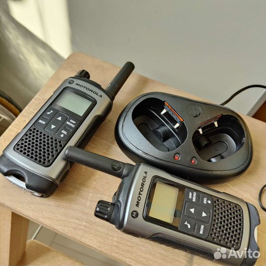 Рация motorola tlkr