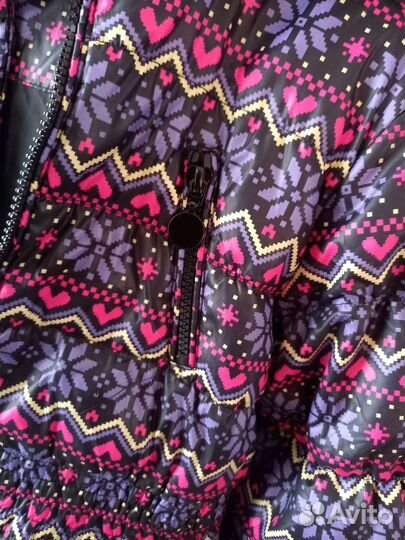 Куртки на девочку разные