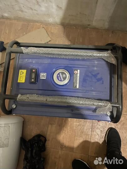 Продаю генератор