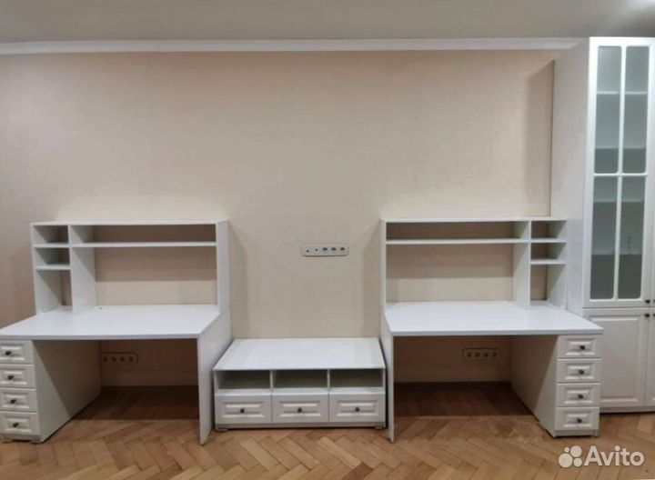 Письменный стол