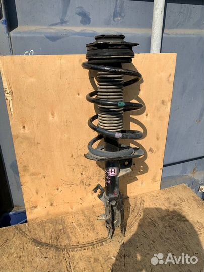 Амортизатор передний левый Nissan X-Trail T31