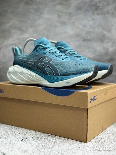 Asics Novablast 4