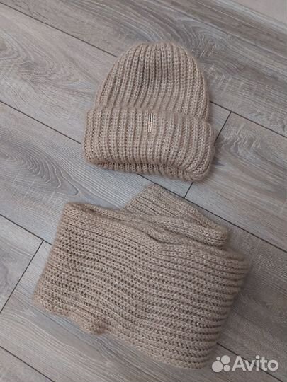 Комплект шапка и шарф женский