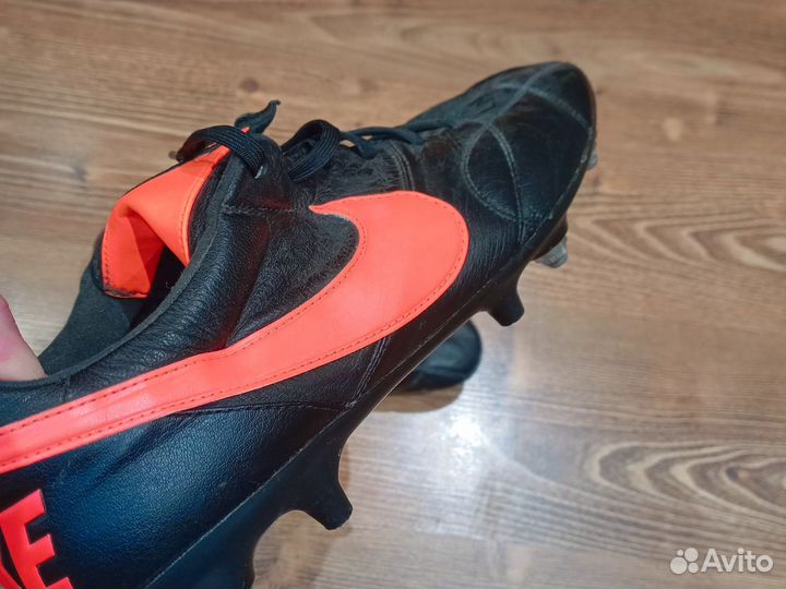 Бутсы футбольные