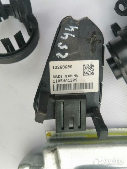 Кнопи рулевого колеса Opel Astra J