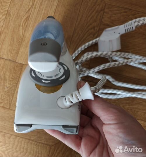 Дорожный утюжок Daewoo di8238 на 1000Вт бу рабочий