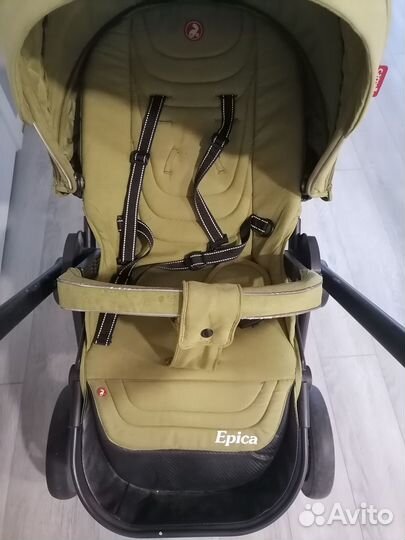 Коляска прогулочная Carrello Epica